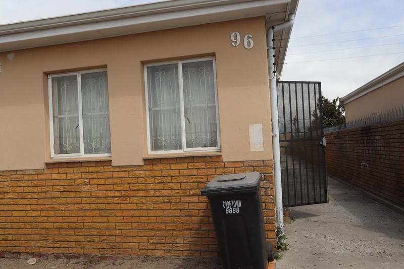 To Let 3 Bedroom Property for Rent in Gatesville Western Cape